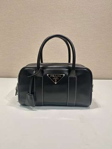 Picture of Prada Lady Handbags _SKUfw157227641fw